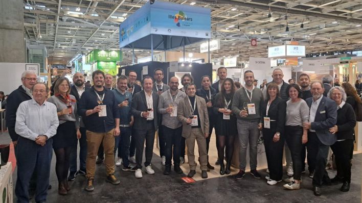 Una veintena de bodegas baleares participan en la feria internacional Wine Paris